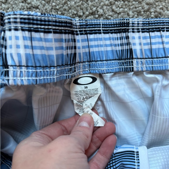 Oakley Plaid Black Blue Swim Trunk Shorts - Picture 4 of 5